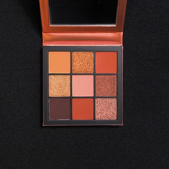 HUDA BEAUTY Topaz Obsessions Eyeshadow Palette — Bronze, Shimmer, Matter - Picture 4 of 5